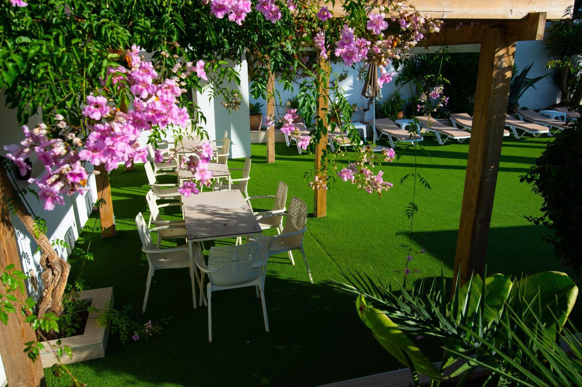 Hotel Tarba San Antonio  Exterior photo